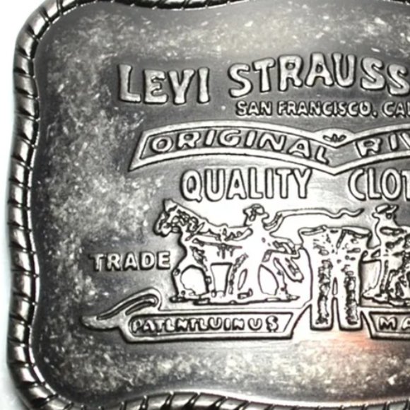 Levi Strauss Belt Buckle Silver Color Rope Like Edgework - Picture 3 of 3